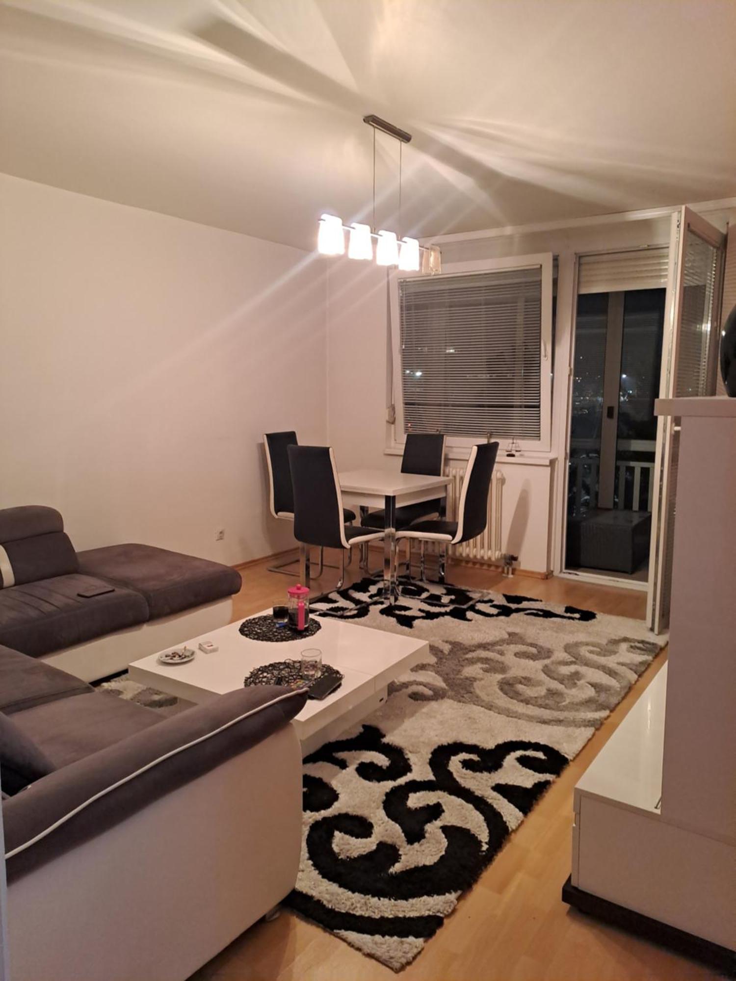 Dobrinja Apartments, * Sarajevo