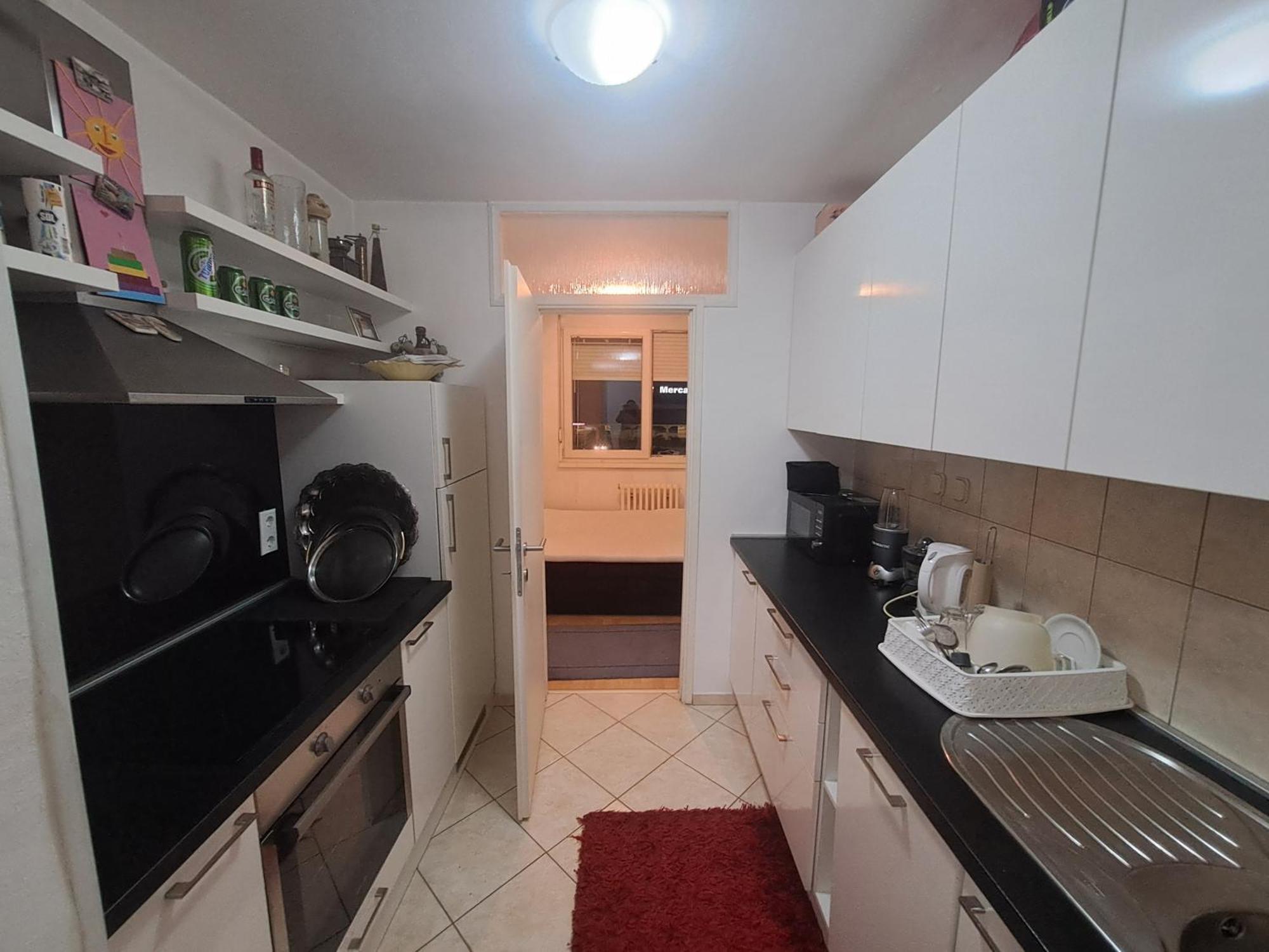 Dobrinja Apartments, Apartment *